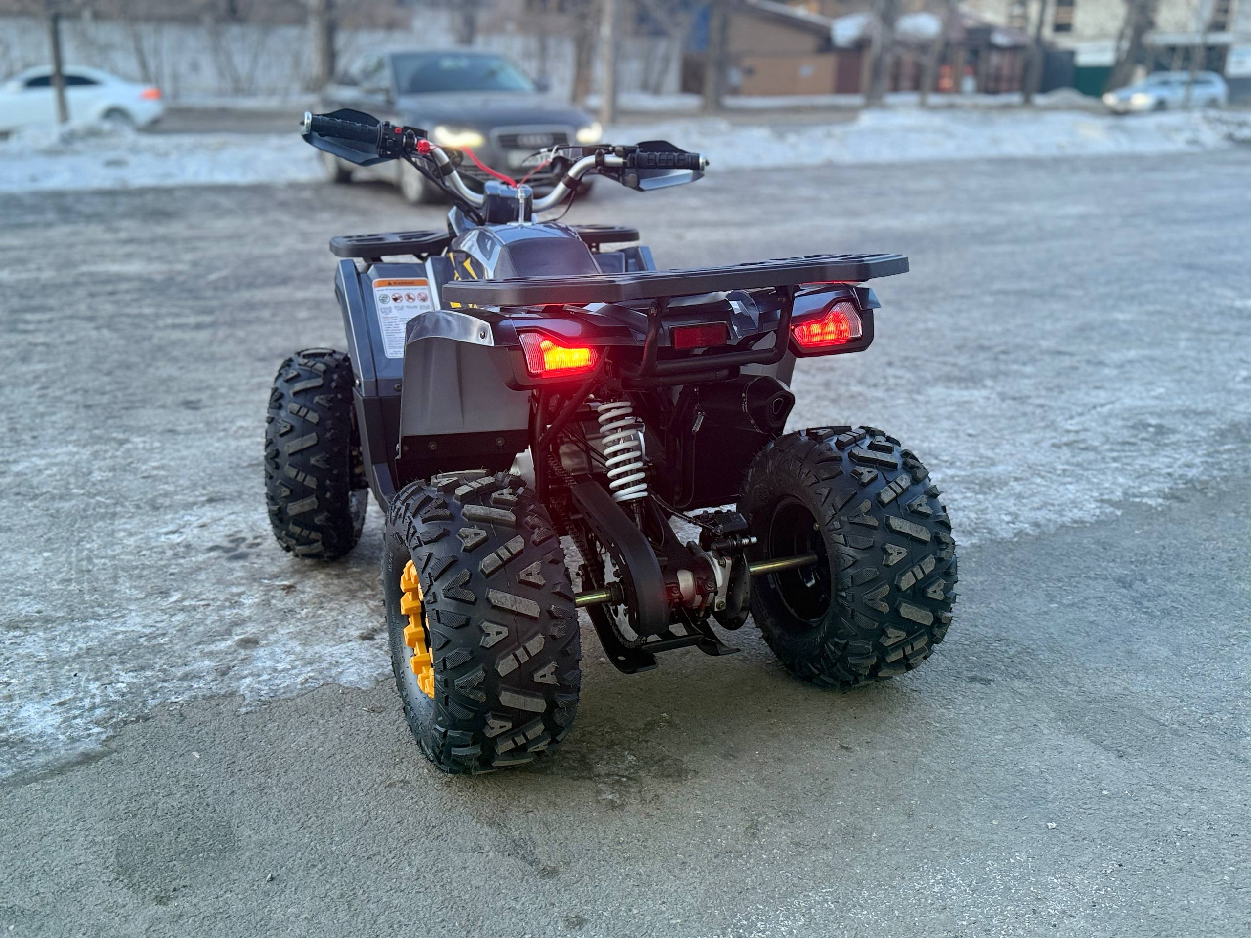картинка Gladiator HUNTER PRO 125 LUX NEW 