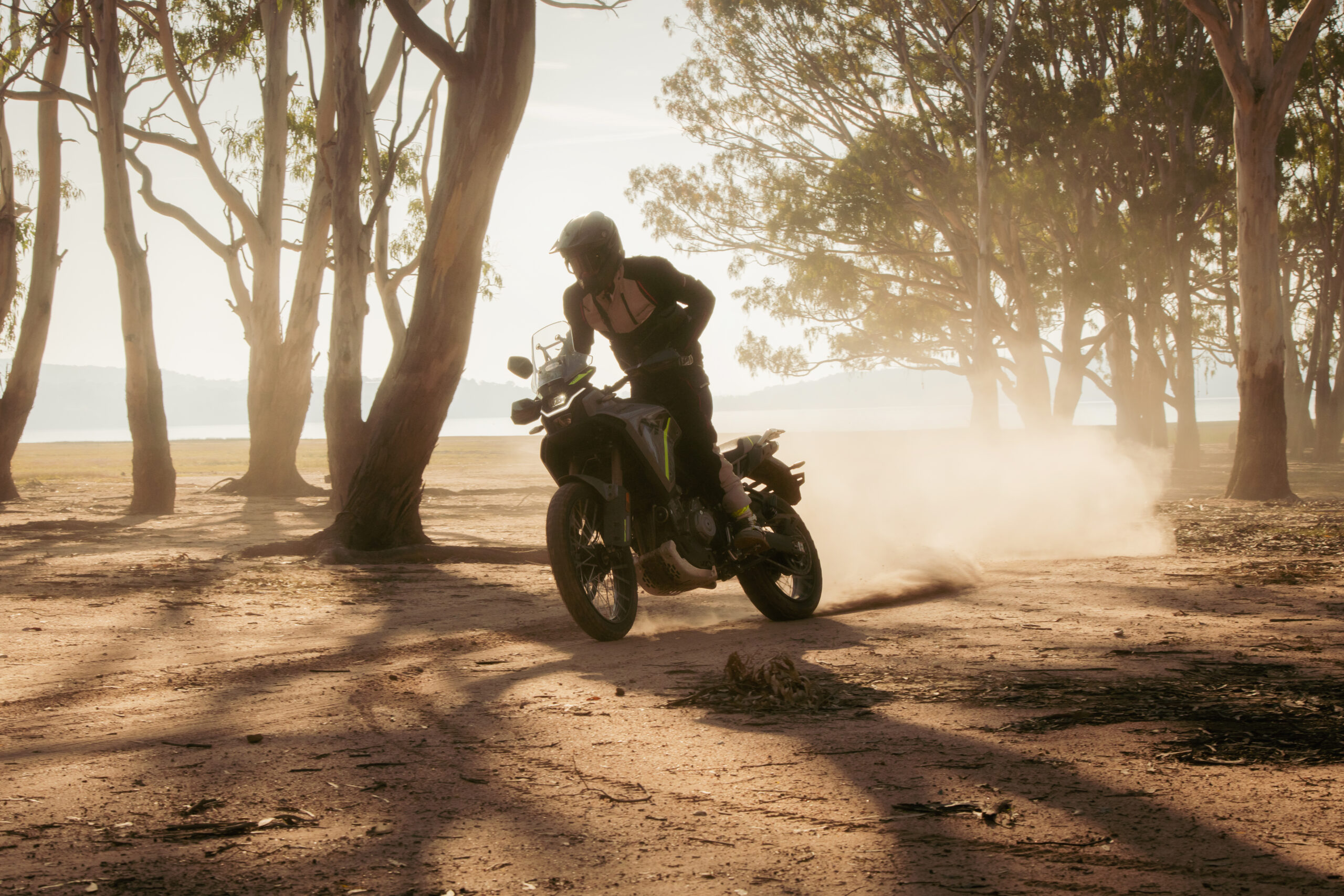 картинка CFMOTO 450MT Спорт (450MT Sport) 