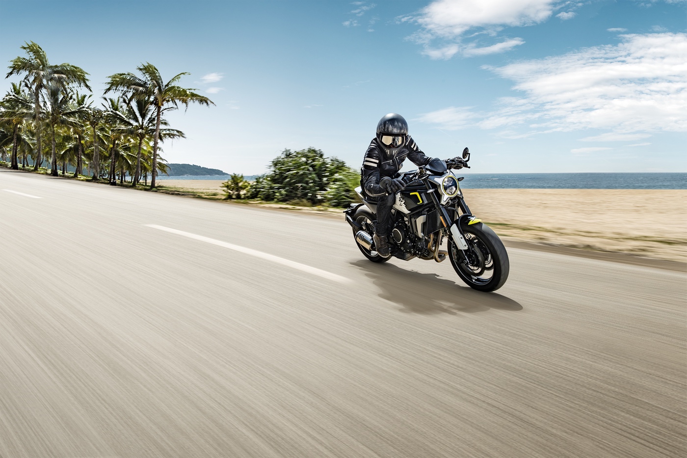картинка CFMOTO 700CL-X Sport 