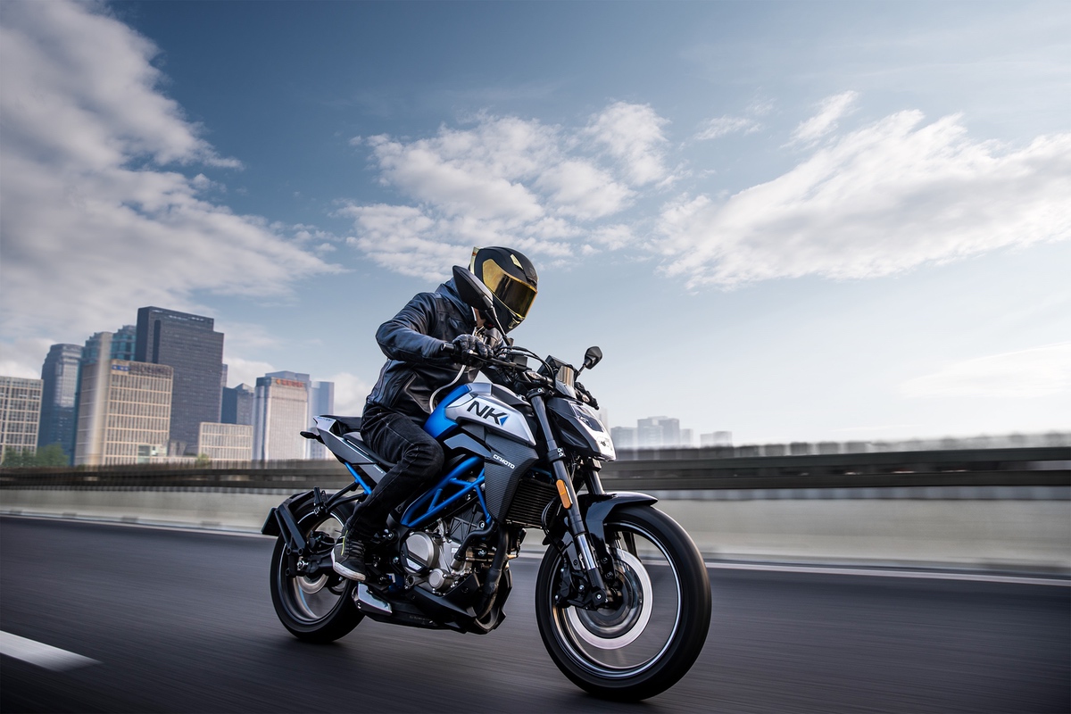 картинка CFMOTO 250 NK ABS 