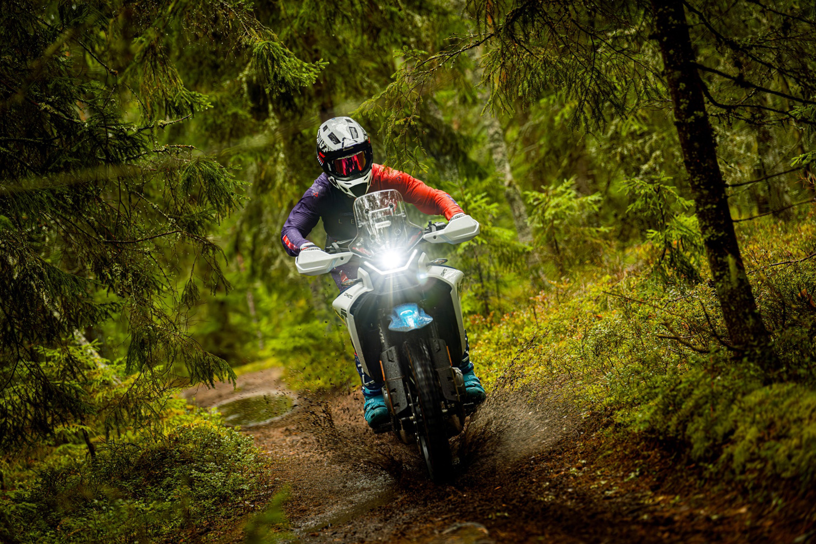 картинка CFMOTO 450MT Спорт (450MT Sport) 