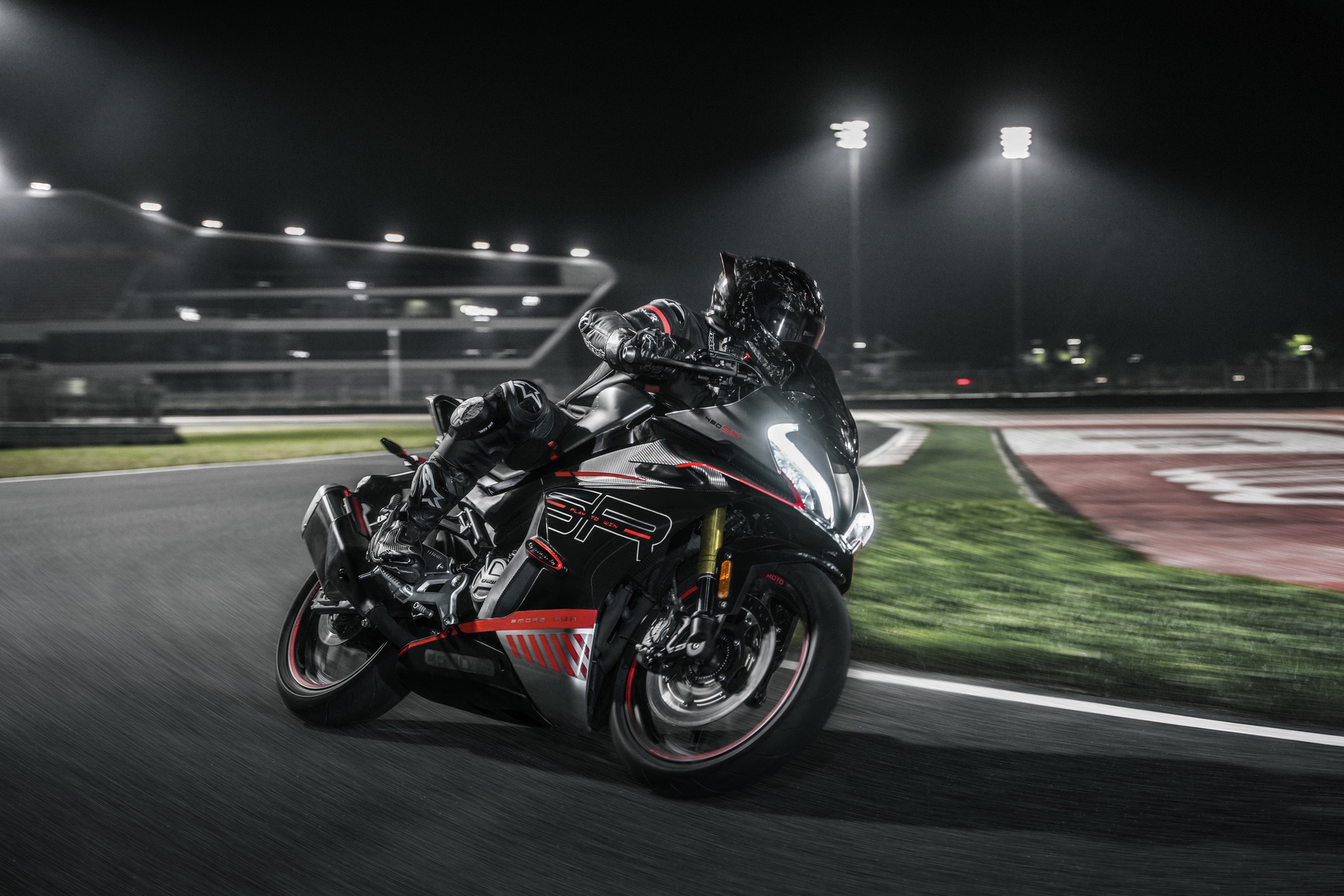 картинка CFMOTO 450 SR 