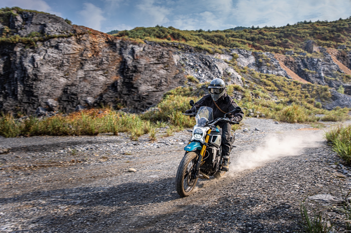 картинка CFMOTO 700CL-X Путешественник (700CL-X Adventure) 