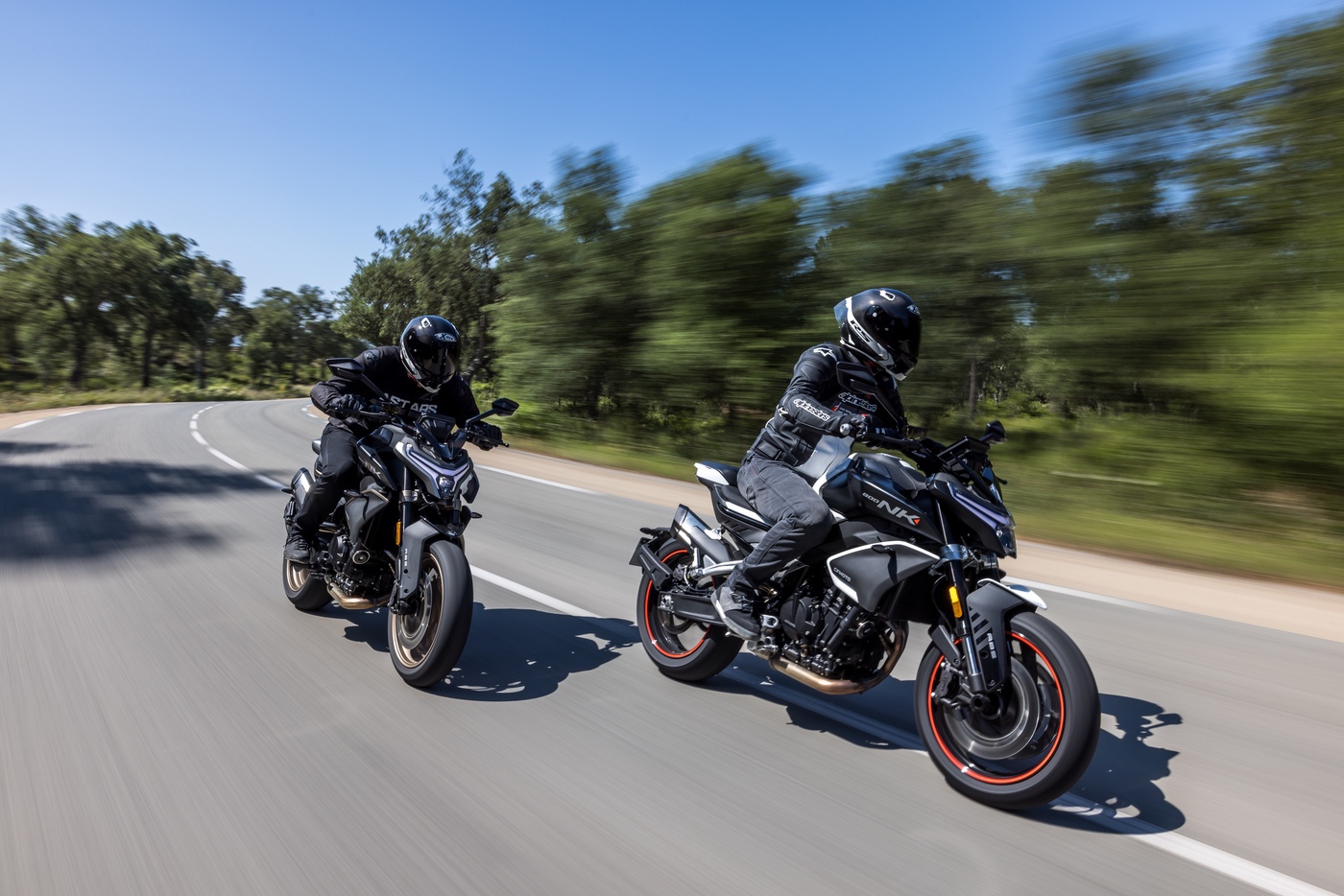 картинка CFMOTO 800NK Продвинутый (800NK Advanced) 