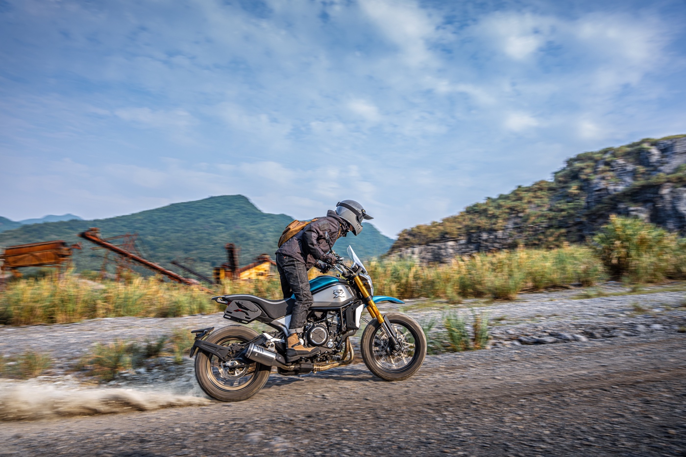 картинка CFMOTO 700CL-X Путешественник (700CL-X Adventure) 