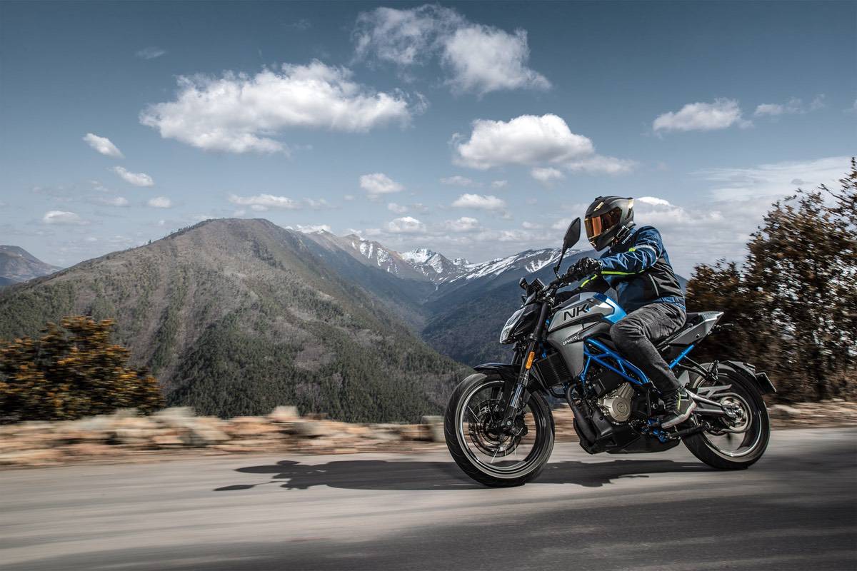 картинка CFMOTO 250 NK ABS 