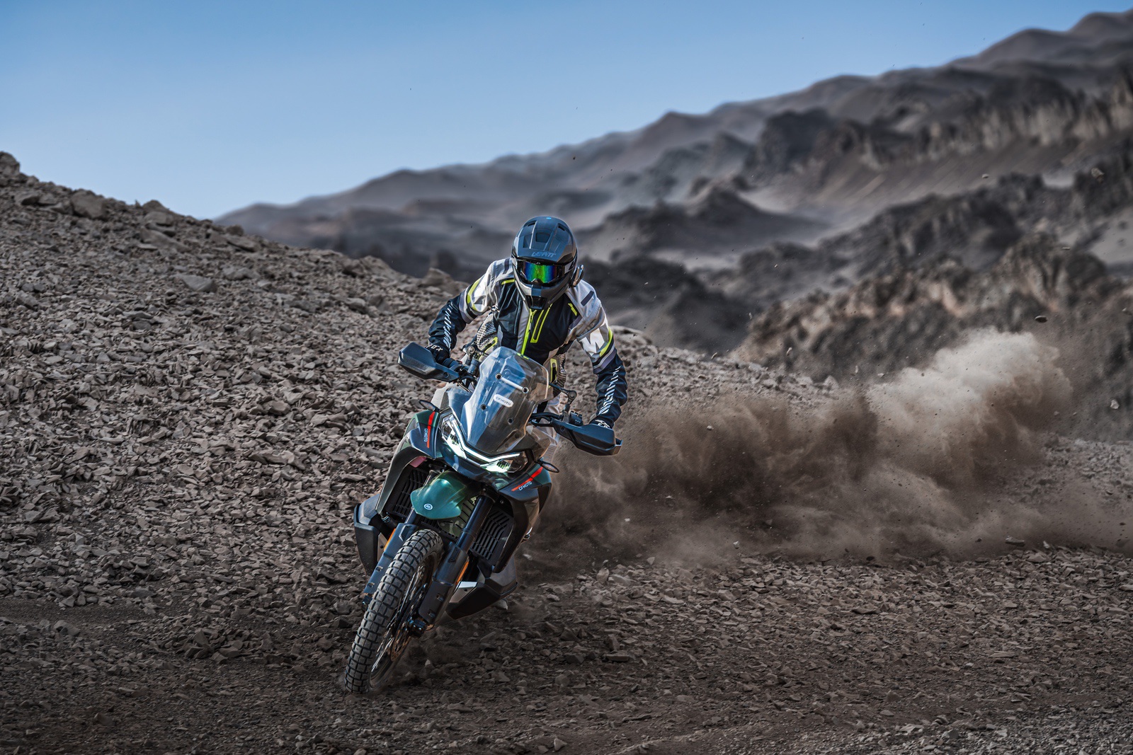 картинка CFMOTO 1000MT-X Спорт (1000MT-X Sport) 