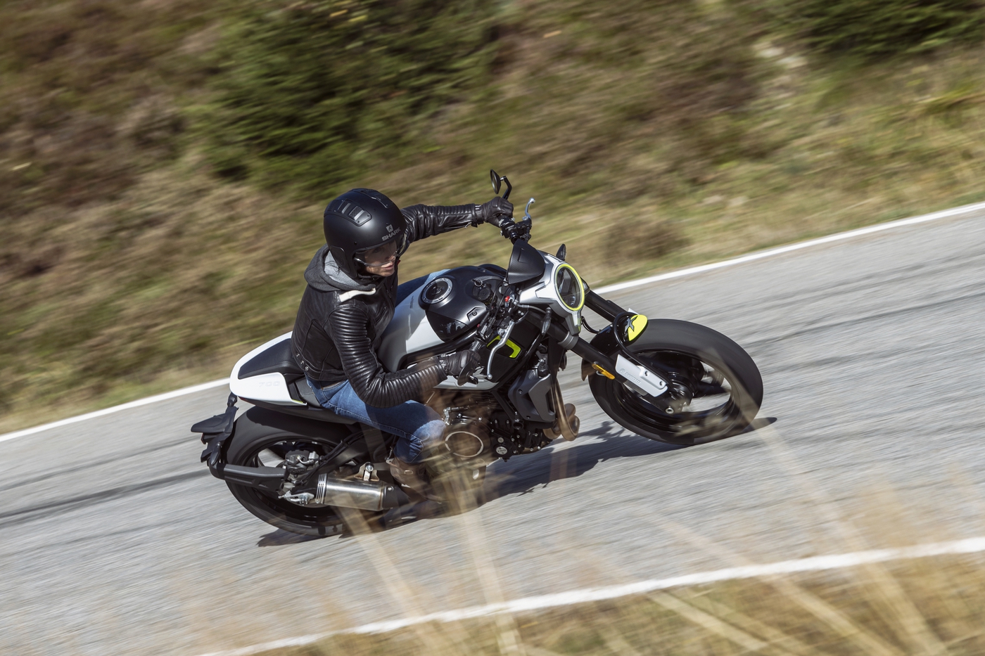 картинка CFMOTO 700CL-X Sport 