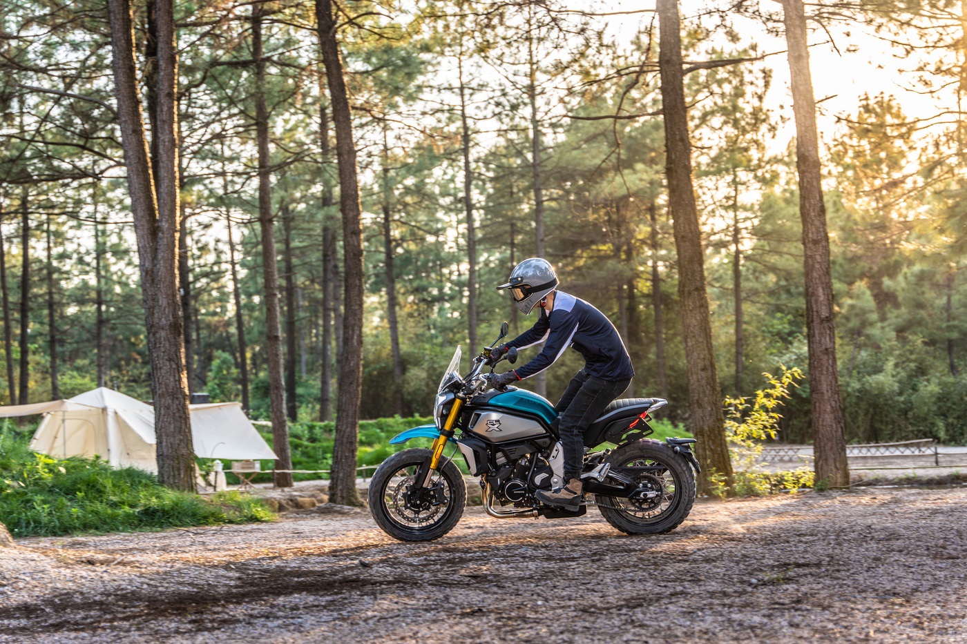 картинка CFMOTO 700CL-X Путешественник (700CL-X Adventure) 