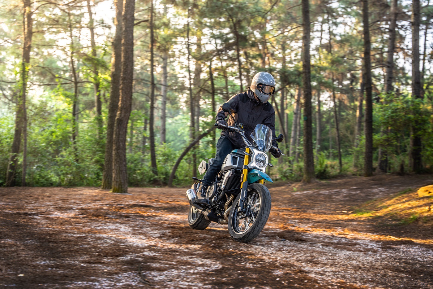 картинка CFMOTO 700CL-X Путешественник (700CL-X Adventure) 